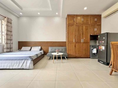 Room one. A full-in-the-art kitchen room in Tên Lửa.