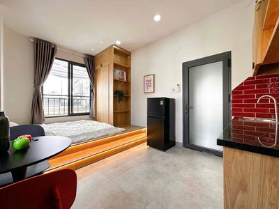 The Studio House is 35 meters high, right at the University of huflit - vhu - bku