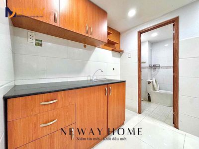 The furniture room is ready for sale at the base near the shower, the charter college,