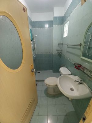House 1 st. 1 st. 2 blocks out of Tân Cảng.