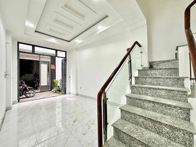 The original house is in the market. Two, four bedrooms, three toilets.