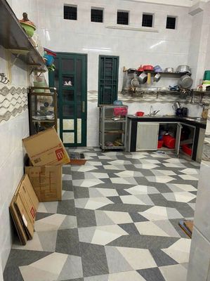 The owner rented the Original Front 15th Street in the New Turtle Market