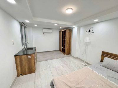 Ho Chi Minh City City City College is cheap interior studio near the University of Industrial College.