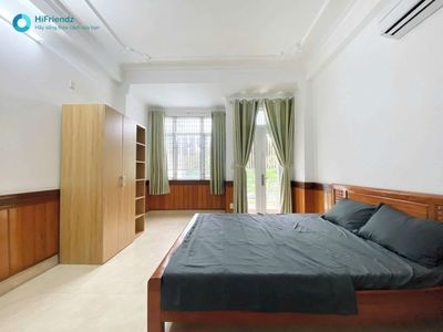Rent a super-smooth balcony - near a railing bridge