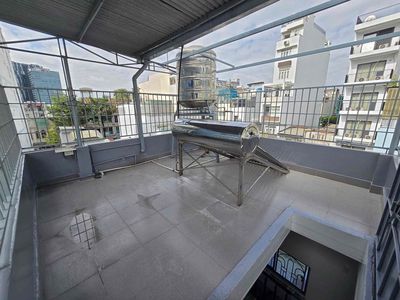 The clean house clears the motorway of 133 Nguyễn Công Trứ/10th.