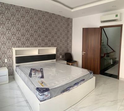 Lakeview house 5 x 20 Full interior 4 bedrooms cost 30 million a month, across from the park