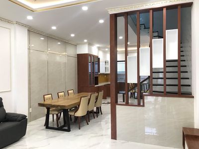 Lakeview house 5 x 20 Full interior 4 bedrooms cost 30 million a month, across from the park