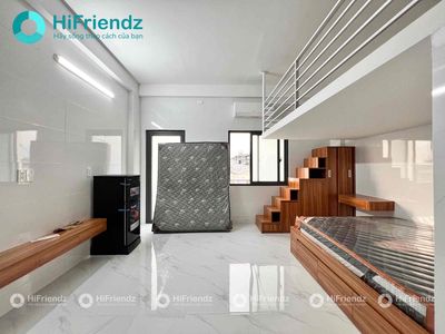 Opening two sleeping spaces through the entire interior literature university.