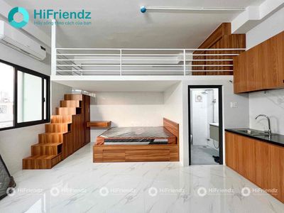 Opening two sleeping spaces through the entire interior literature university.