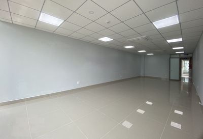 Rent Âu Cơ_6 by27 m dt.M. 3 floors all over the roof