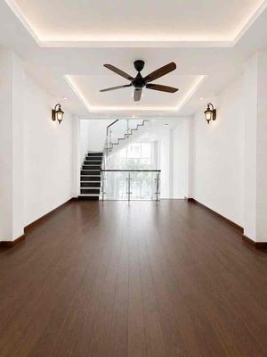 Rent the L3 LZ four bedroom 3 toilets