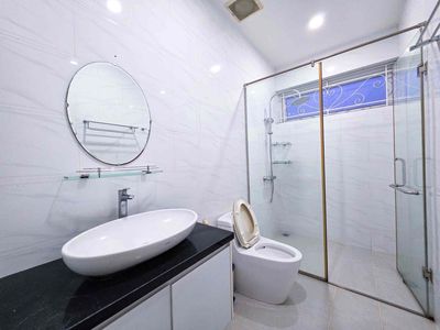 Rent the corner 7 x 15 m full interior just 12 million a month