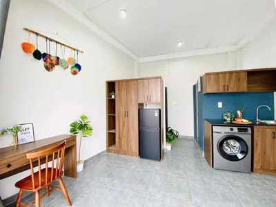 Park college -- balconies -- full furniture - private washing machine