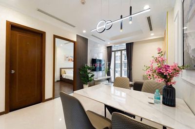 It's the owner who rents fast to a sunrise 7-price apartment.