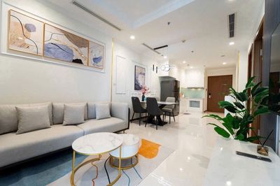 It's the owner who rents fast to a sunrise 7-price apartment.