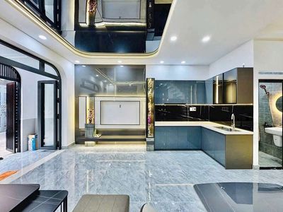 clean new houses full high-end furniture