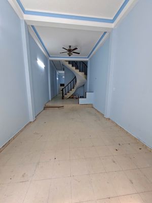 mtb 381 Lạc Long Quân.5 x16, 2 stories, 3 bedroom 2 toilets