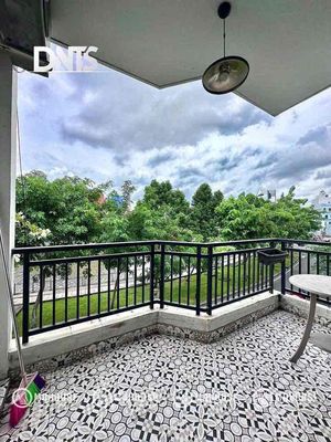 The LZz1 front-front balcony apartment 3 fullnt