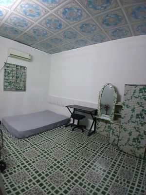 Rent a room full of furniture 2 million7