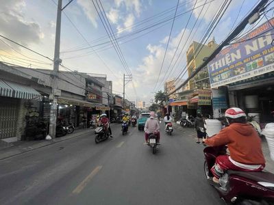 Rent a front house on Mã Lò, Bình Tân, 4 x25 meters, 3 floors
