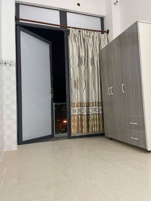 The four floors are still beautiful, 3 meters x 18 meters, 4 bedrooms, 5 toilets, 3 meters Lò Gốm.