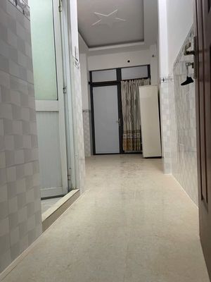 The four floors are still beautiful, 3 meters x 18 meters, 4 bedrooms, 5 toilets, 3 meters Lò Gốm.