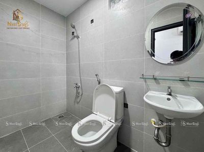 A full kitchen bedroom close to the University of Business