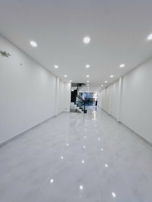 New house! Rent 14 D Hoàng Việt, old Tân Bình. 450 m2 used area