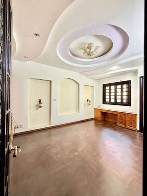 house 200 M2 - equal 10 M - cheap