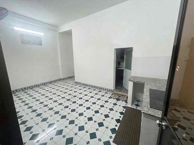 Rent cash house number 1 on 53-- nice new house ten M.