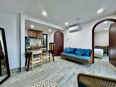The high-end service apartment right next to the diamond island - the cost of parking.