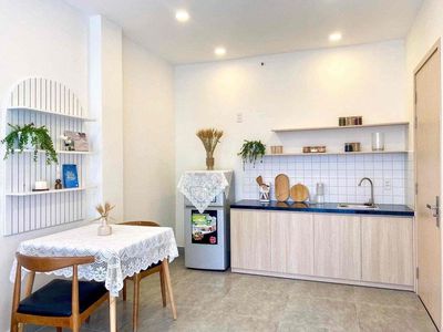 The high-end service apartment system is right next to Lake View for pet pet pet pet pet