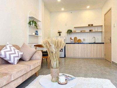 The high-end service apartment system is right next to Lake View for pet pet pet pet pet