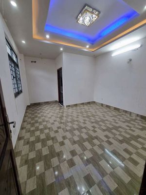 Rents 1/ Bình Trị Đông: 5 meters 20 meters. One ground. Two floors, four bedrooms, five toilets.