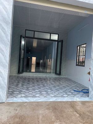 Rent the warehouse 5-025– spring of paint - Hóc Môn. Value: Eight million bolts.