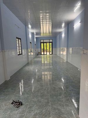 Rent the warehouse 5-025– spring of paint - Hóc Môn. Value: Eight million bolts.