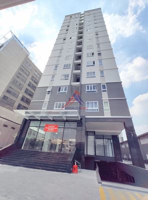 Rent the Felisa Riverside near the Tries Bridge.
