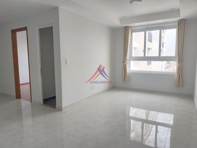 Rent the Felisa Riverside near the Tries Bridge.