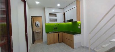 Renting the entire Huỳnh Tấn Phát alley, District 7
