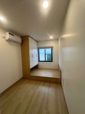 Service apartment
