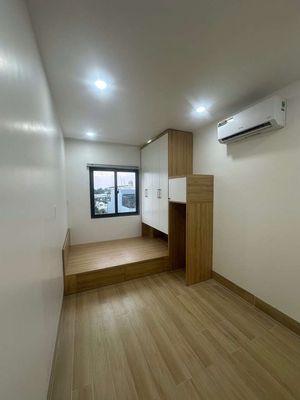 Service apartment