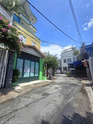 Rent a Gò Dầu alley house - area 4 x18-Dars 3rd floor. $18 million a month.