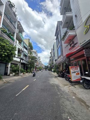 Rent a one-tankz1-Tân Bình.