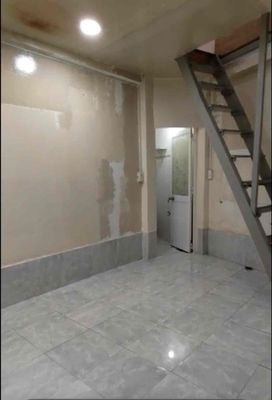 Rent the house at the center of 1 st floor.