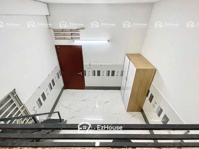 The cheap motel near the department store donated car vaults