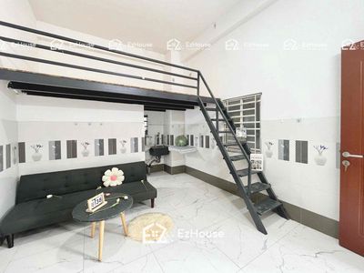 The cheap motel near the department store donated car vaults