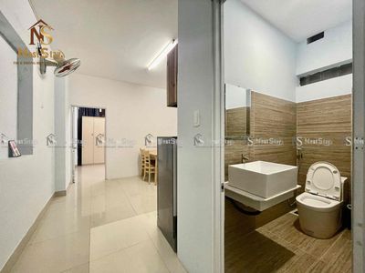 The Western Shan-Tân Phú service apartment right here at the big new balcony market 7 million2