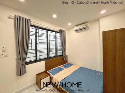 Hoàng Văn Thụ near the edge of Funky's kitchen splits Full's window into 6 million2
